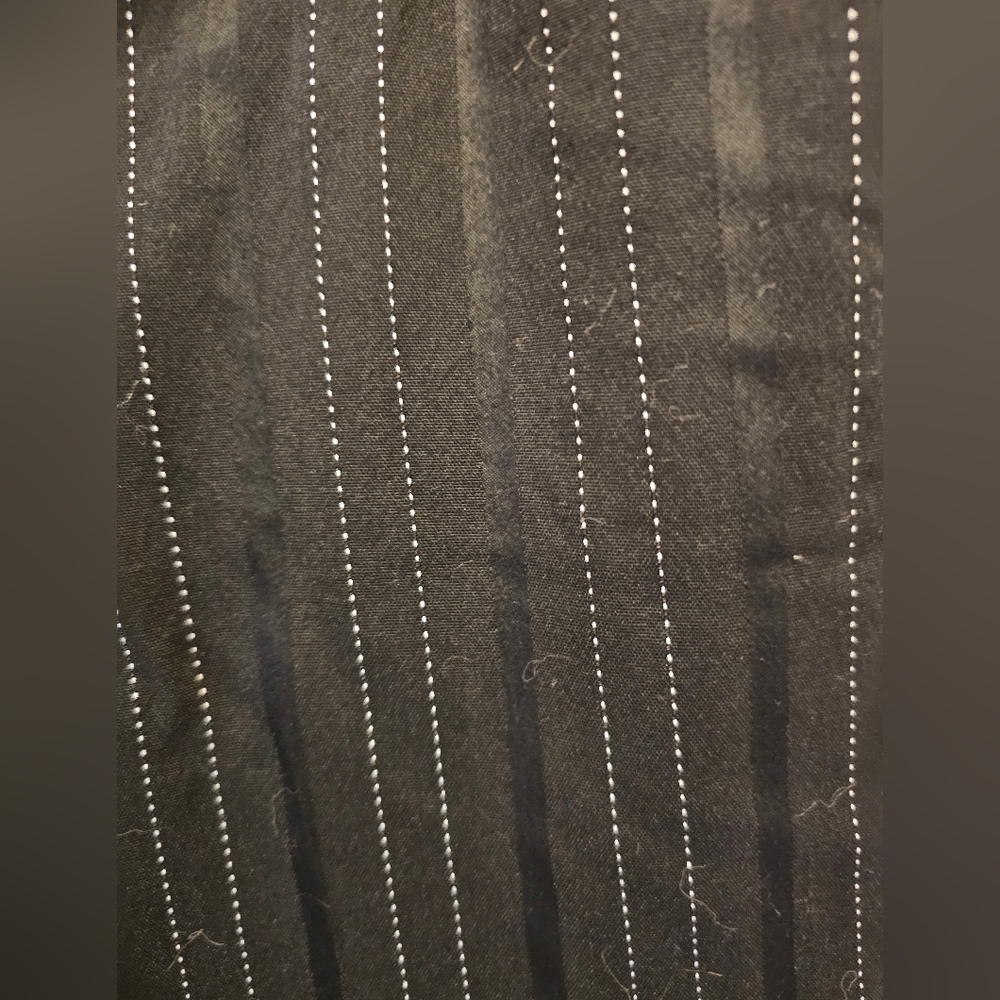 The Limited Black Drew Fit Pants with White Pinstripes - Like New, Size 2 - Picture 3 of 3